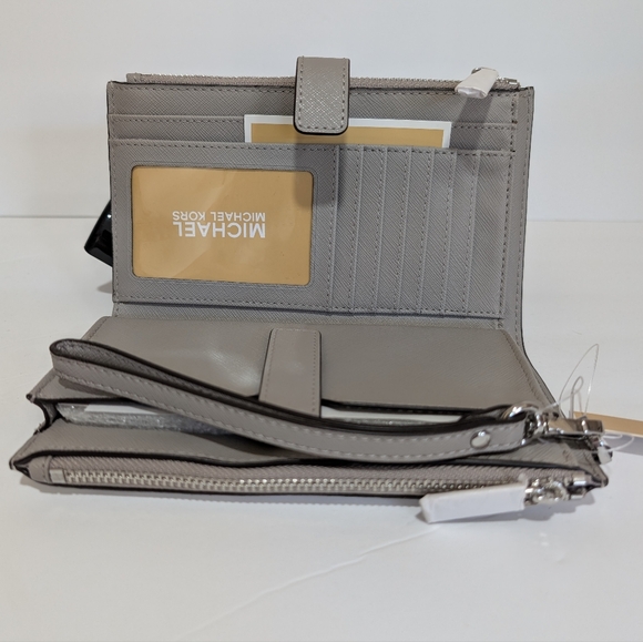 Michael Kors Large Jet Set Travel Leather Wristlet